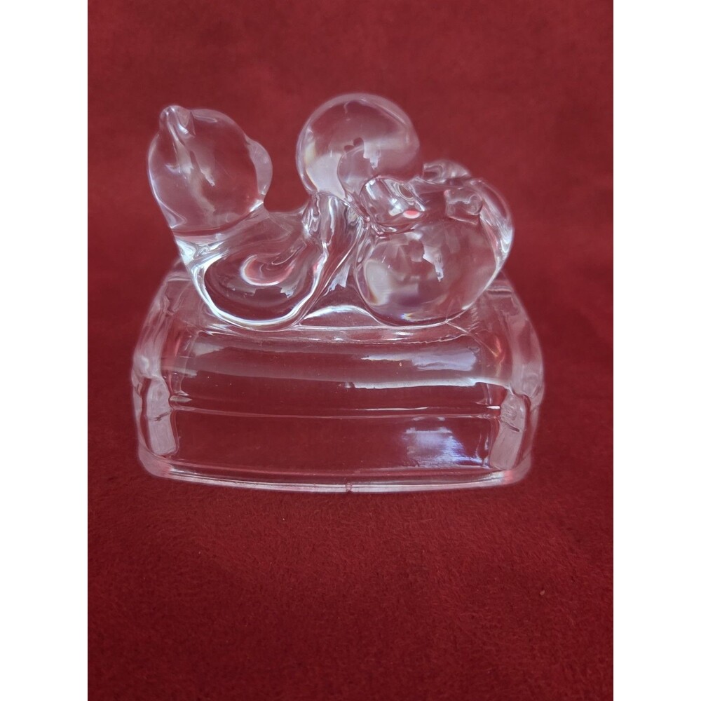 Avon Clear Lead Crystal Cat Figurine Pillow Playing Ball Glass Statue 1995